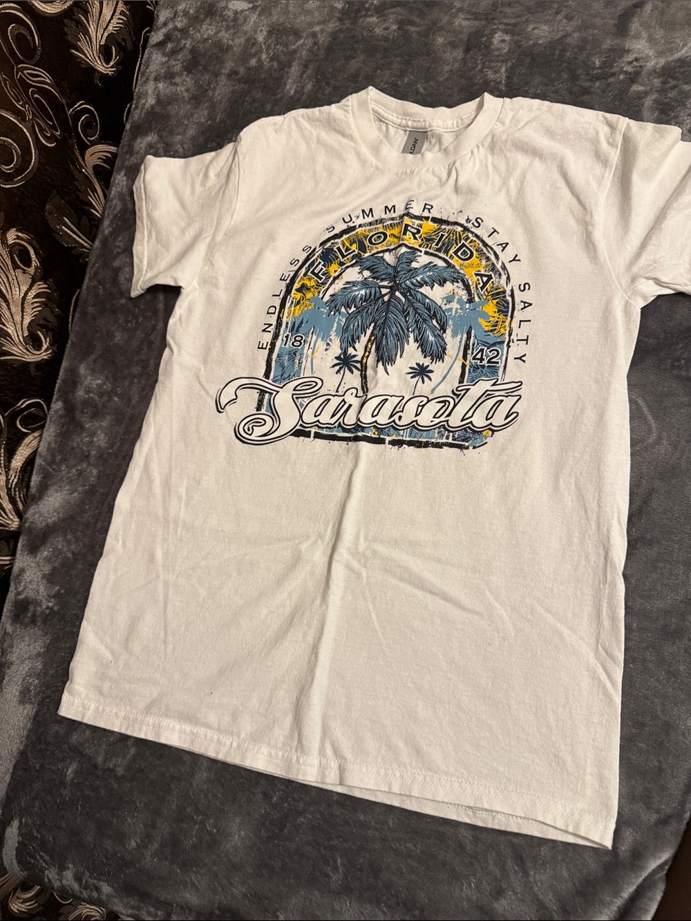 Gildan White T-Shirt with Black Logo Tag